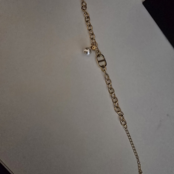 Gold Charm Bracelet with Pearl Accent - Picture 4 of 8